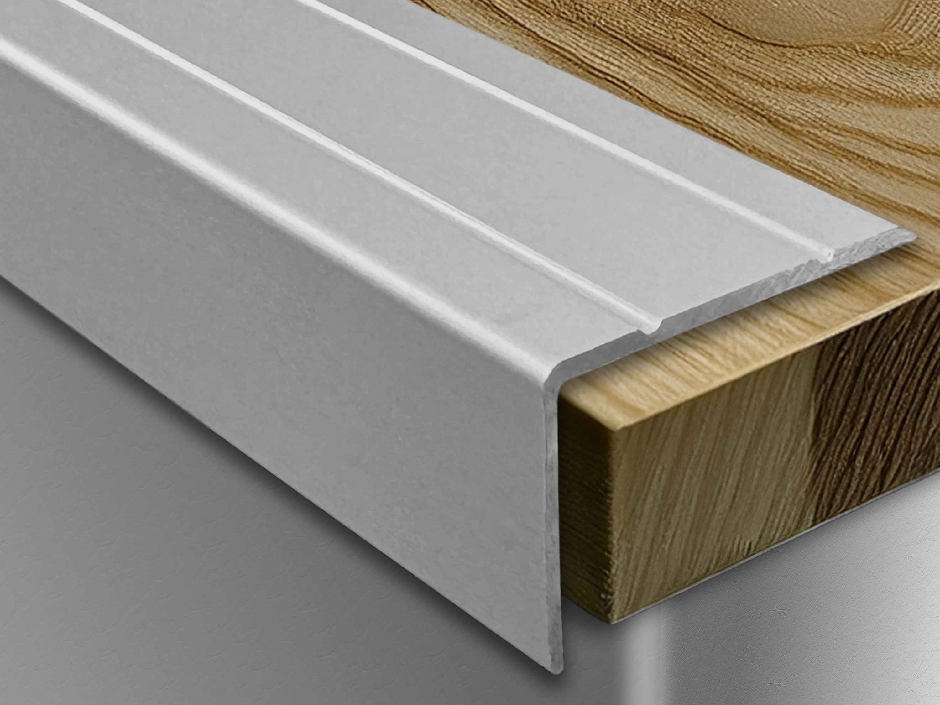 ufitec® Winkelprofil / Treppenkantenprofil  - selbstklebend - 30 x 20 mm -  Alu eloxiert