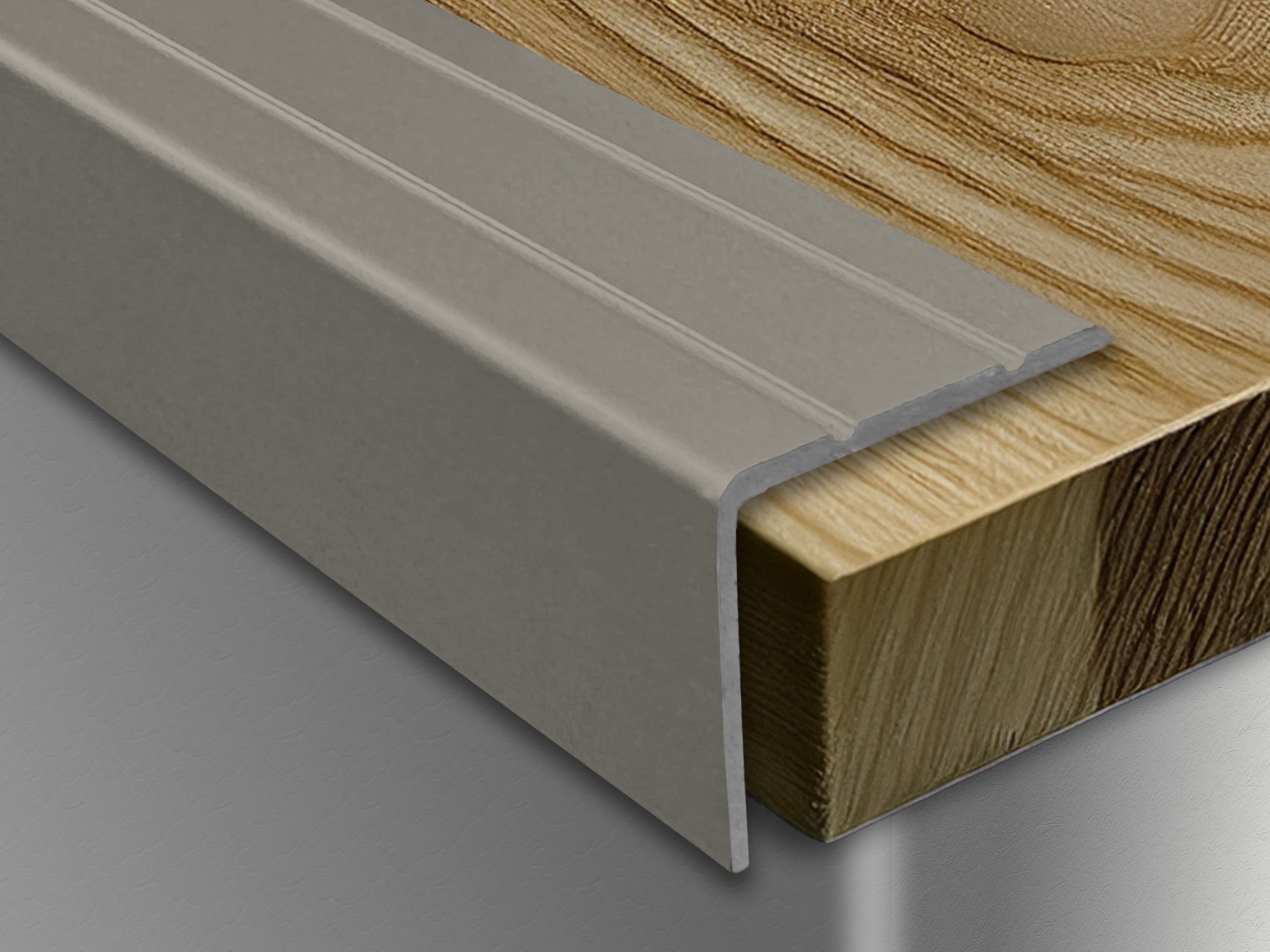 ufitec® Winkelprofil / Treppenkantenprofil  - selbstklebend - 24 x 19,5 mm -  Alu eloxiert