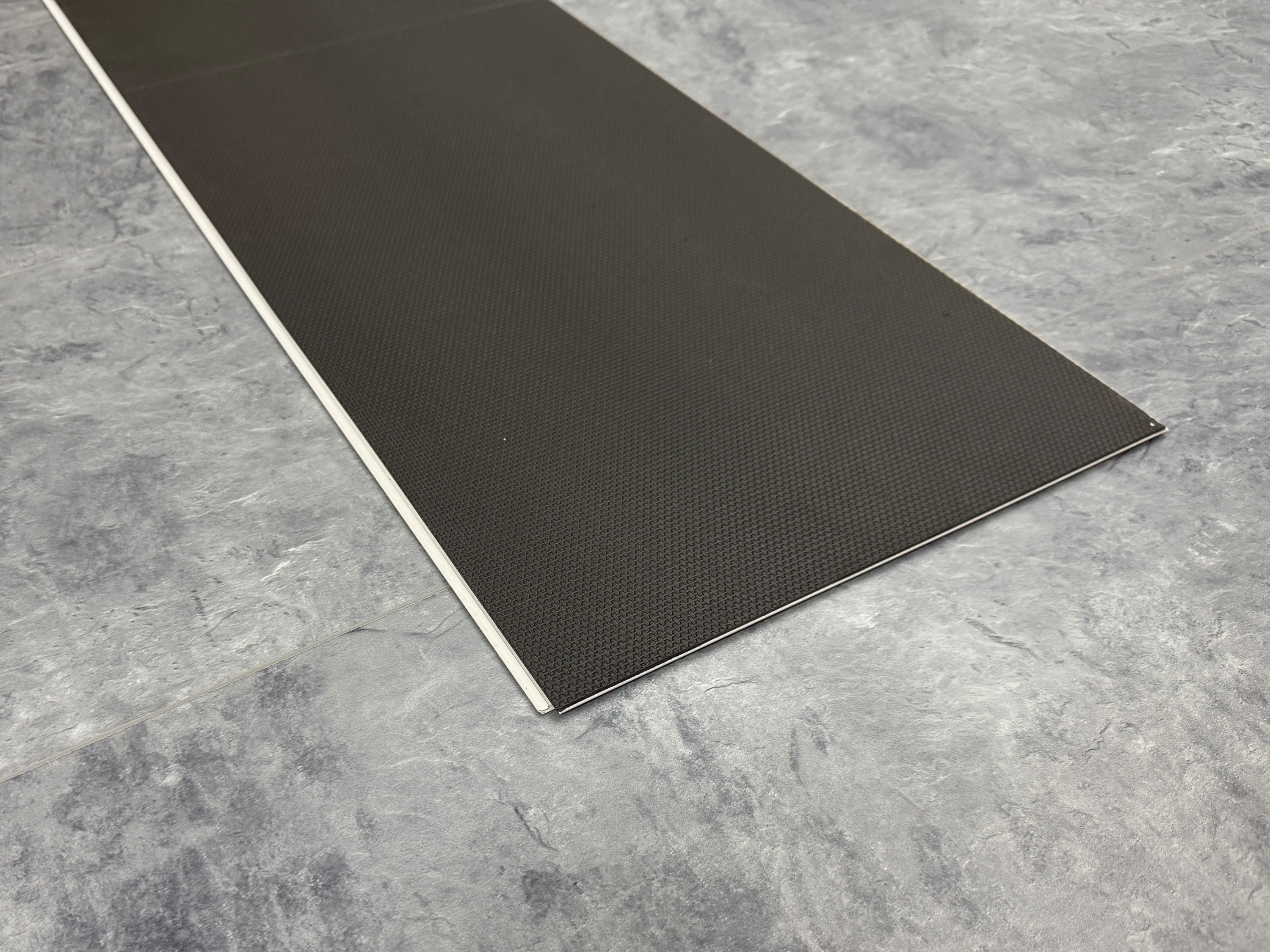 Klick Vinylboden Loft Grey Fliesendekor SPC Klickvinyl 5 mm stark mit Trittschalldämmung - farbige V4 Fuge