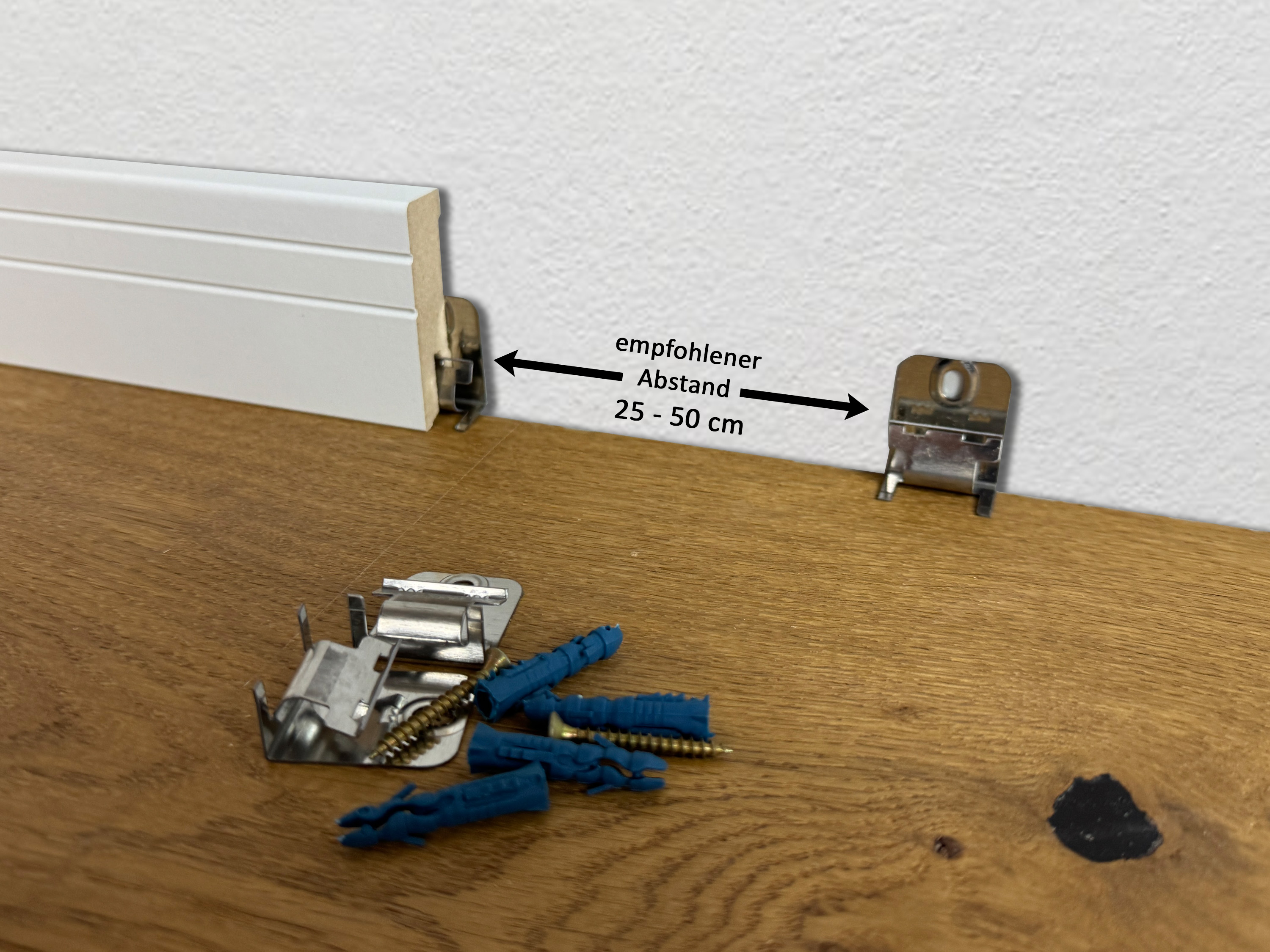 CLIPSTAR® Montageclip / Befestigungsclip für TRECOR® Sockelleisten mit Clipstar Fräsung, 50 er Pack