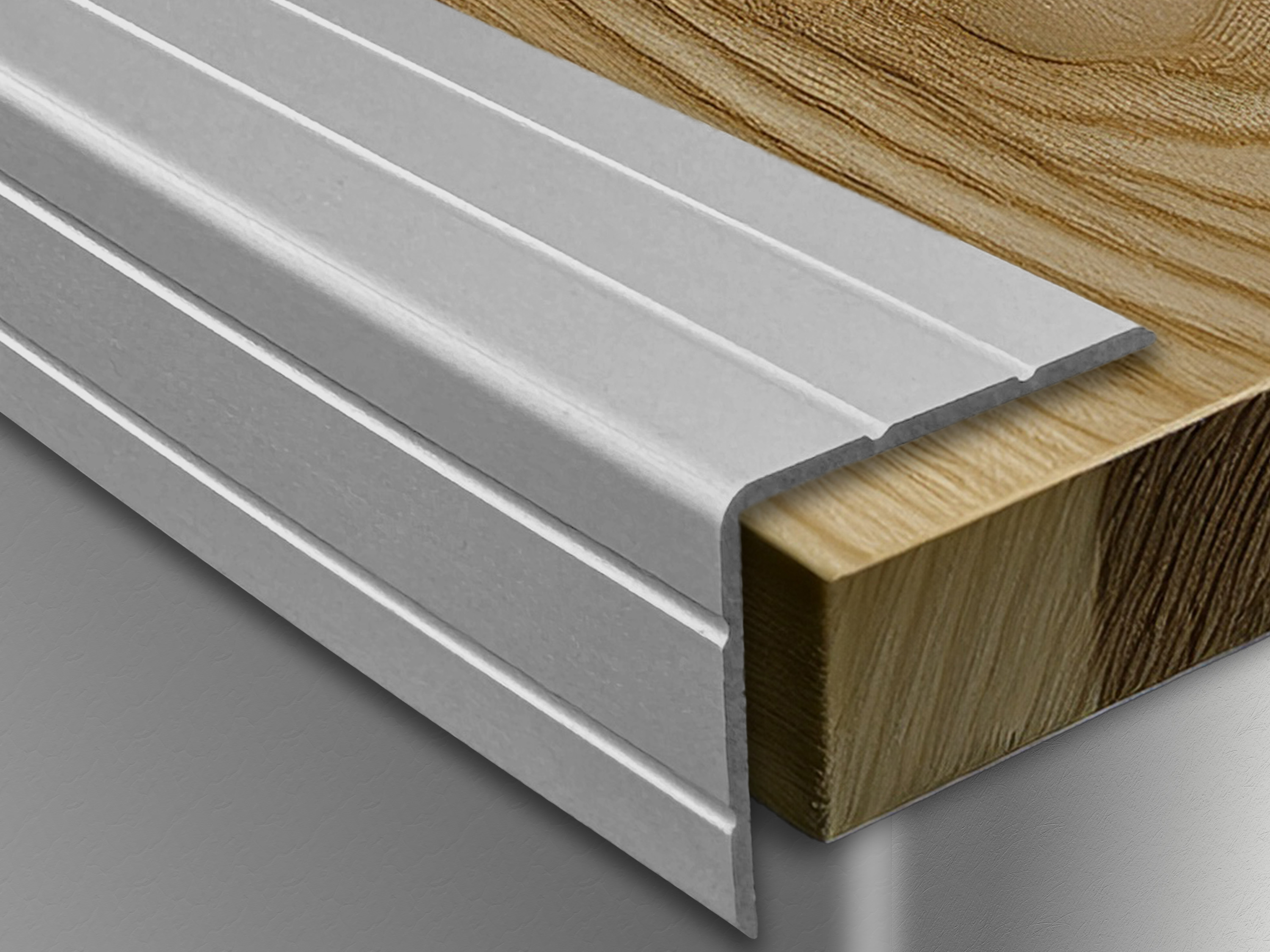 ufitec® Winkelprofil / Treppenkantenprofil  - selbstklebend - 30 x 24,5 mm -  Alu eloxiert