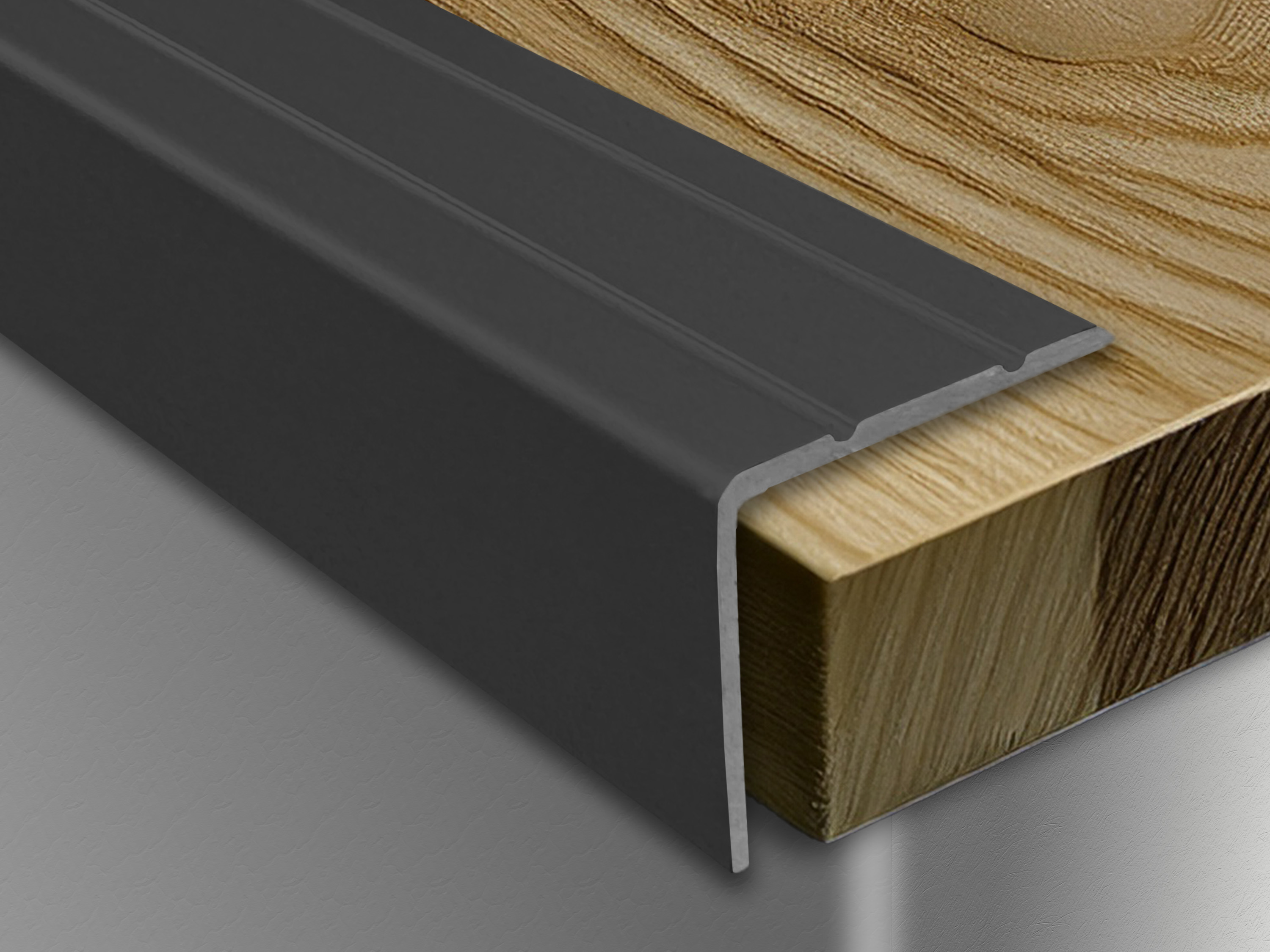 ufitec® Winkelprofil / Treppenkantenprofil  - selbstklebend - 24 x 19,5 mm -  Alu eloxiert