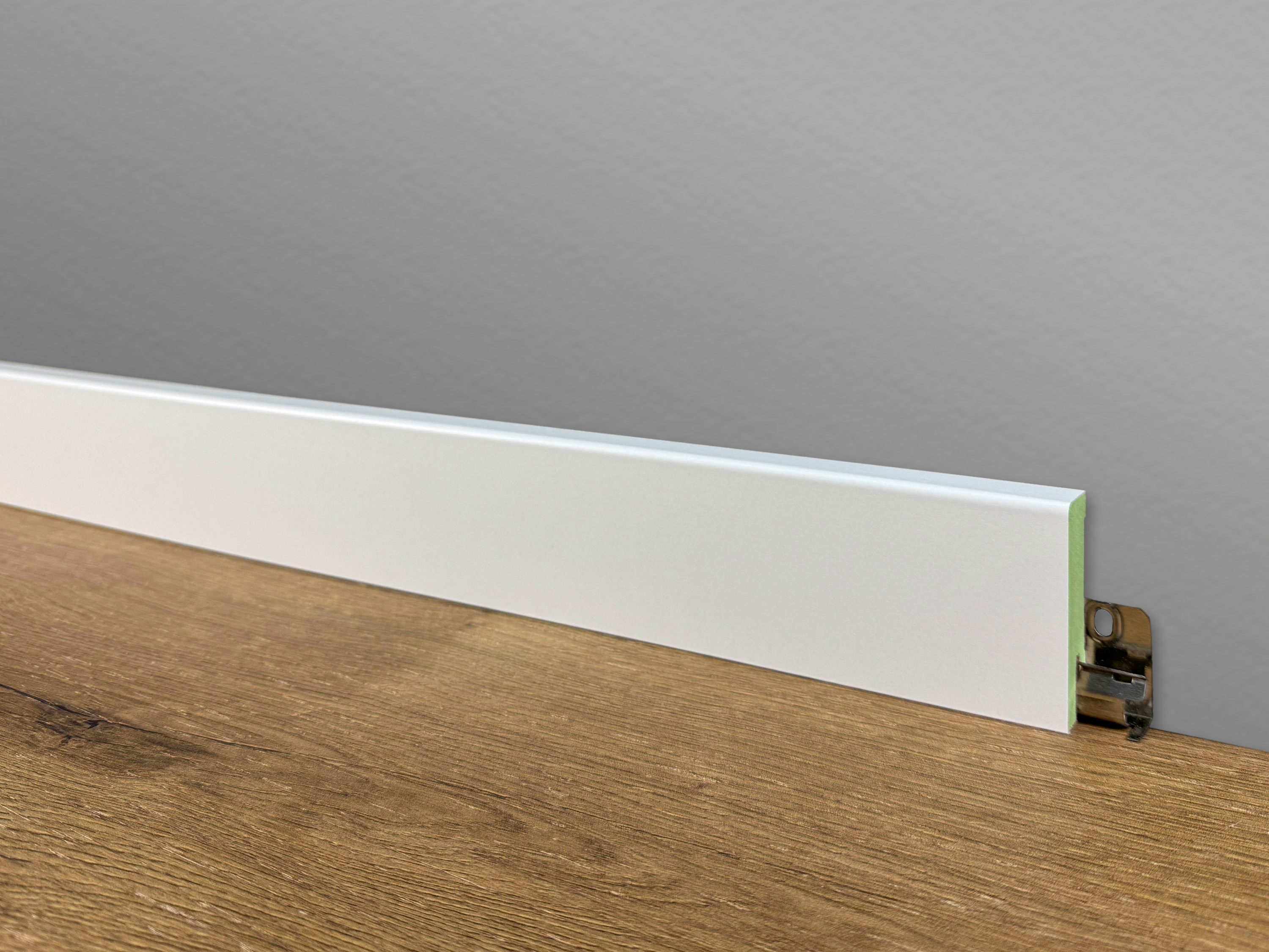 TRECOR® CUBE Sockelleiste Feuchtraumleiste 19 x 60 mm in Weiß RAL 9016