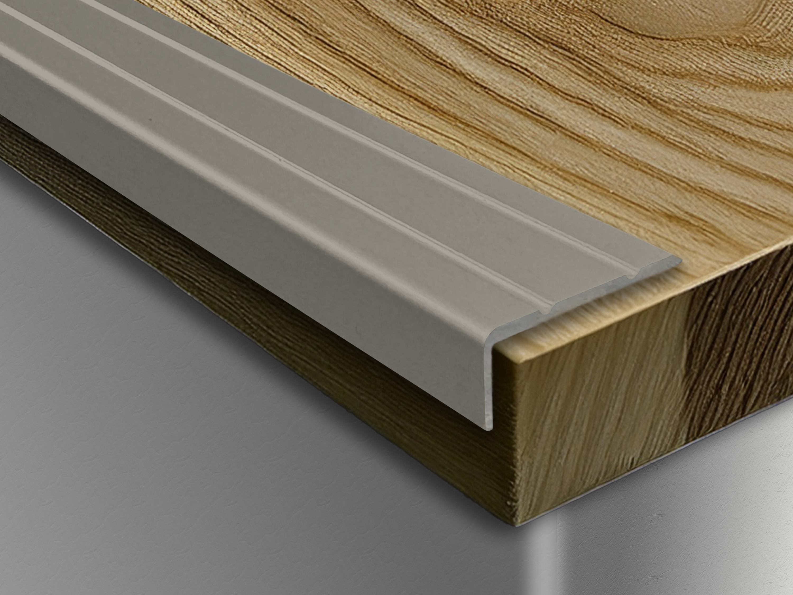 ufitec® Winkelprofil / Treppenkantenprofil  - selbstklebend - 24 x 10 mm -  Alu eloxiert