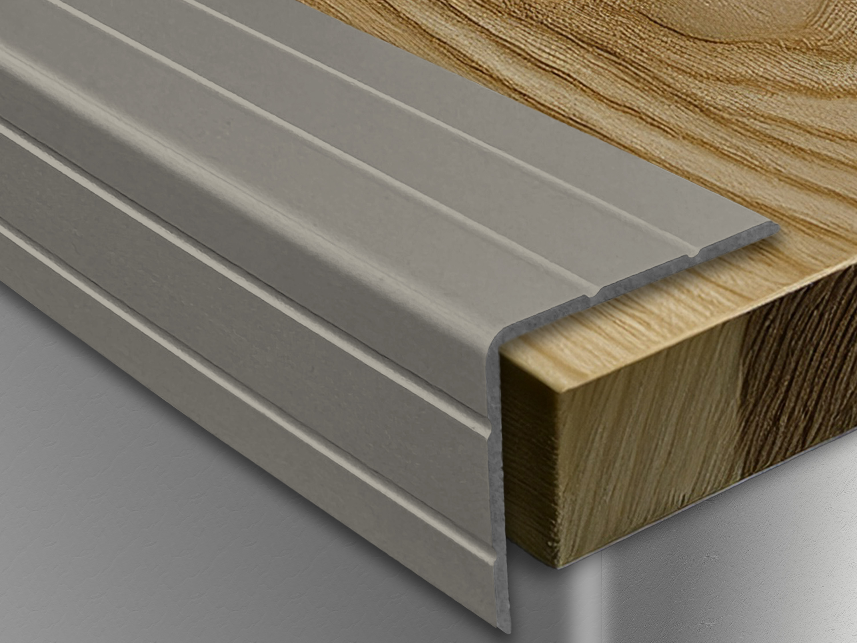 ufitec® Winkelprofil / Treppenkantenprofil  - selbstklebend - 30 x 24,5 mm -  Alu eloxiert